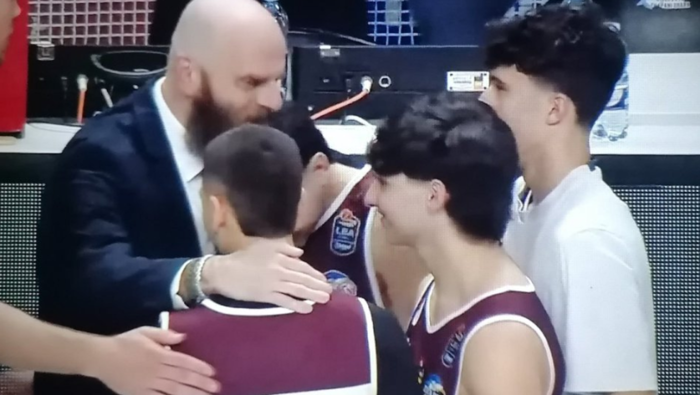 Οι Ιταλοί αποθεώνουν Καντσελιέρι