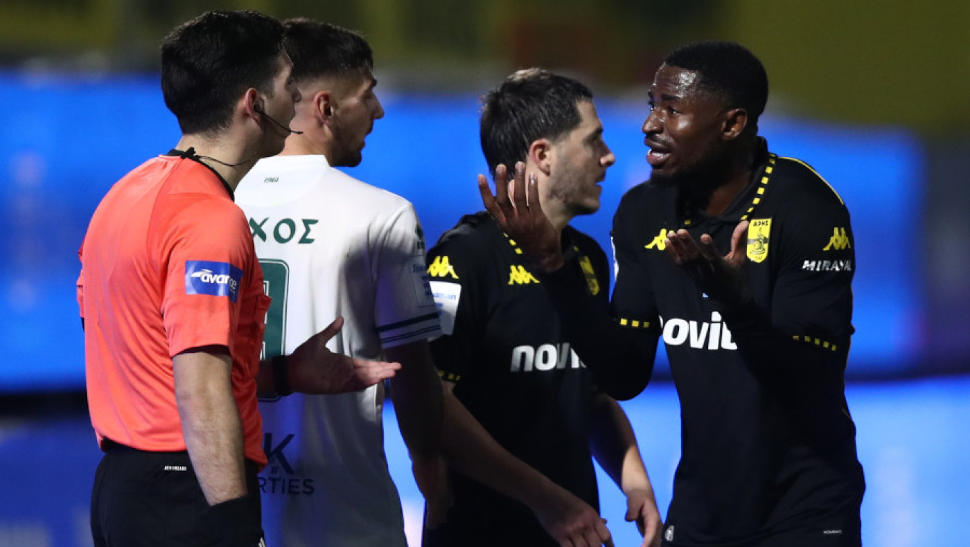 Το δείγμα Χόνγκλα στο 4-3-3 έβγαλε... άλλον Άρη