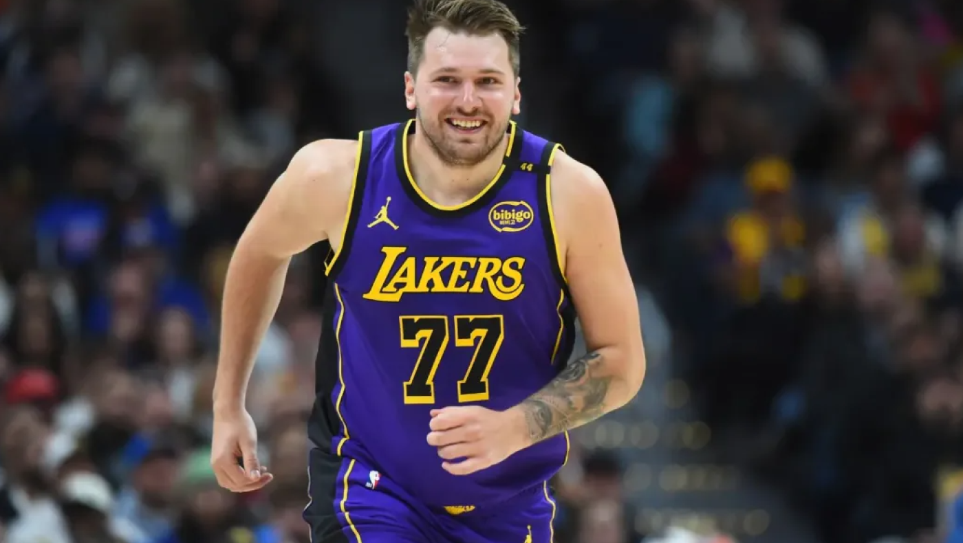 Το έκανε ξανά ο Ντόνσιτς-Έδειξε ότι οι διαιτητές χρηματίζονται (vid)