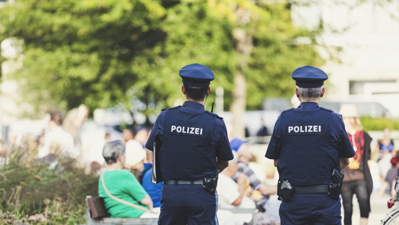 Πήγε να τους ξεκληρίσει: Σκότωσε τον γιο του και τραυμάτισε σύζυγο και κόρη