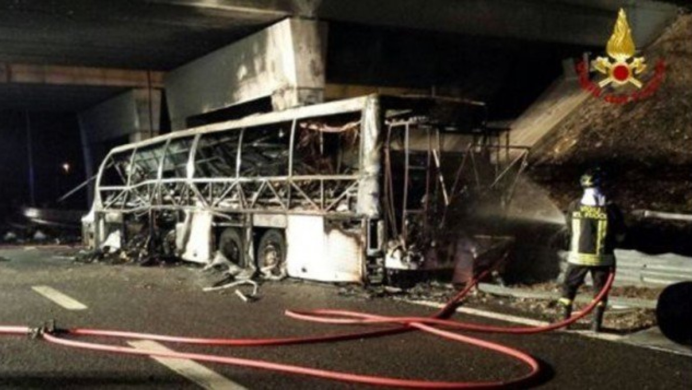 Φρικτό τροχαίο στην Ιταλία: Τουλάχιστον 16 παιδιά νεκρά, 39 τραυματίες