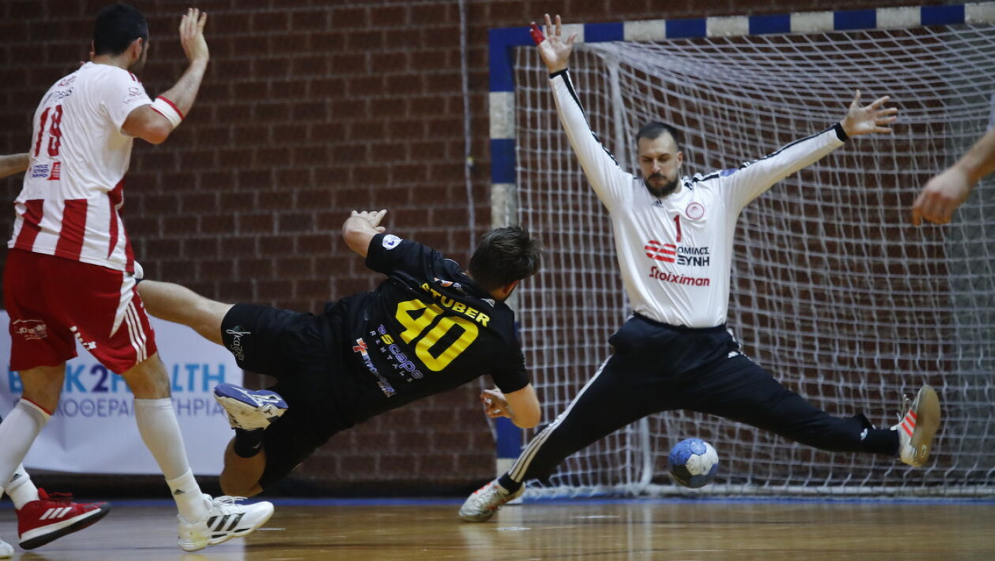 Handball Premier: «Ατσάλινη» ΑΕΚ έκανε το...break και κέρδισε 33-32 τον Ολυμπιακό