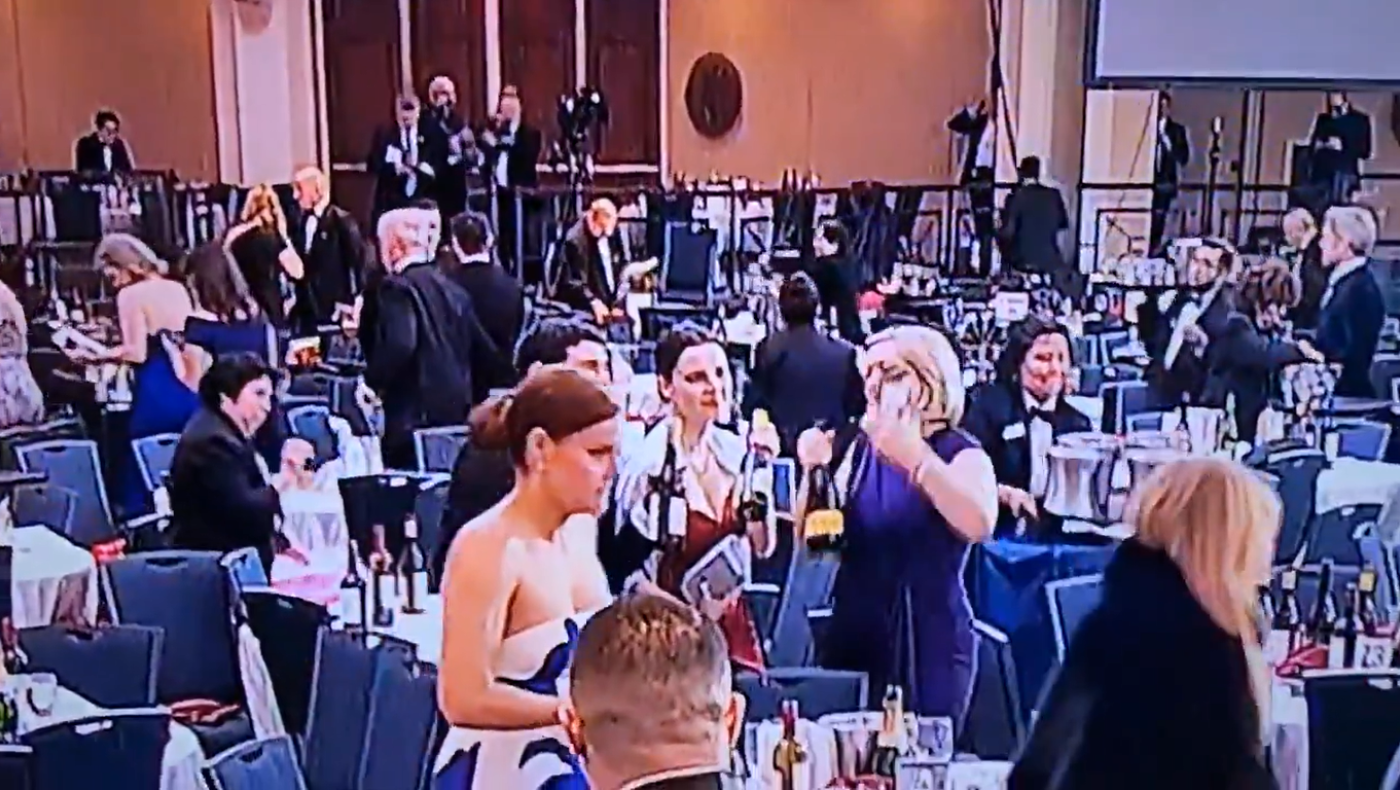 «Wine-gate» μετά τους πυροβολισμούς στο Χίλτον: Εξαφανίστηκαν πανάκριβα κρασιά