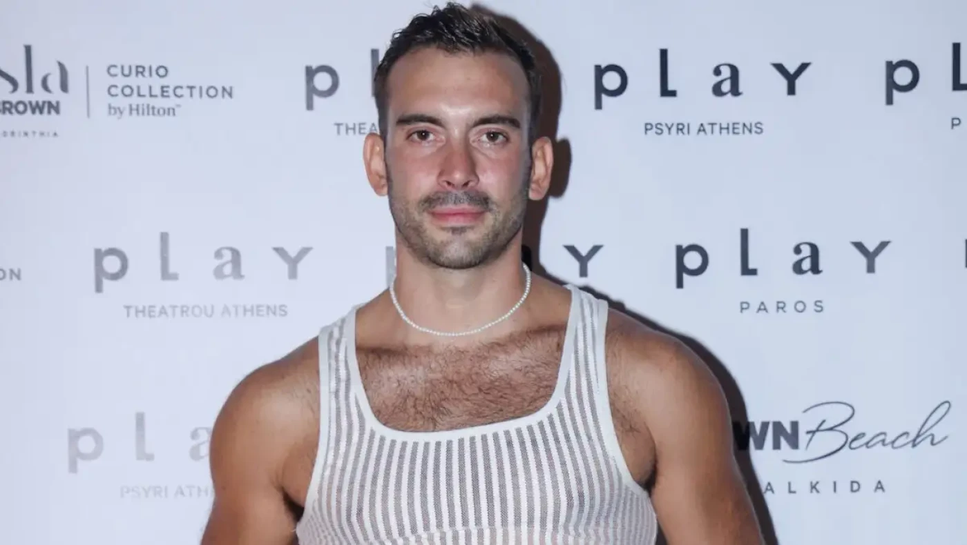 Ιάσονας Μανδηλάς: Όταν ο μπαμπάς μου έμαθε για την πρόταση γάμου στον σύντροφό μου πήρε σαμπάνια