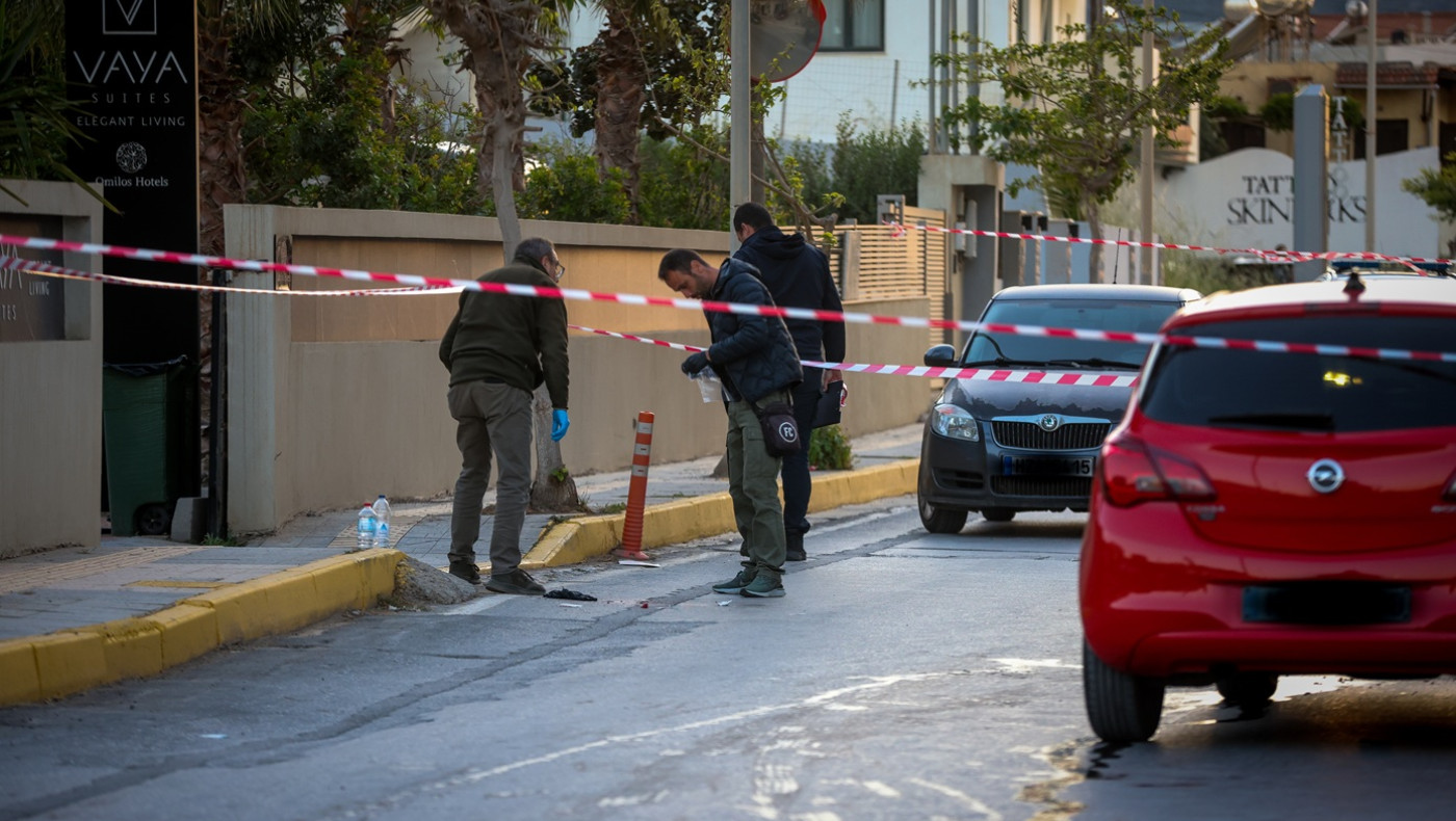 Δολοφονία στο Ηράκλειο: Ο 54χρονος εκτέλεσε με έξι σφαίρες τον 20χρονο (vid)