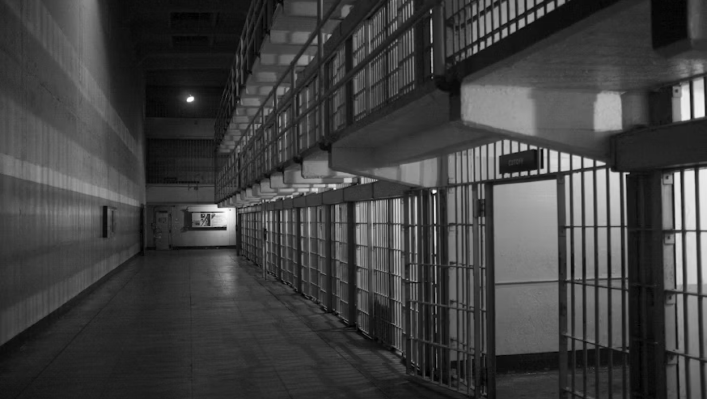 Τρίκαλα: Ζευγάρι παντρεύεται για πρώτη φορά εντός των φυλακών