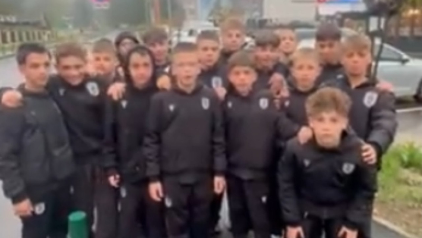 Οι ευχές της Κ12 του ΠΑΟΚ για τη γιορτή της μητέρας από τη Ρουμανία