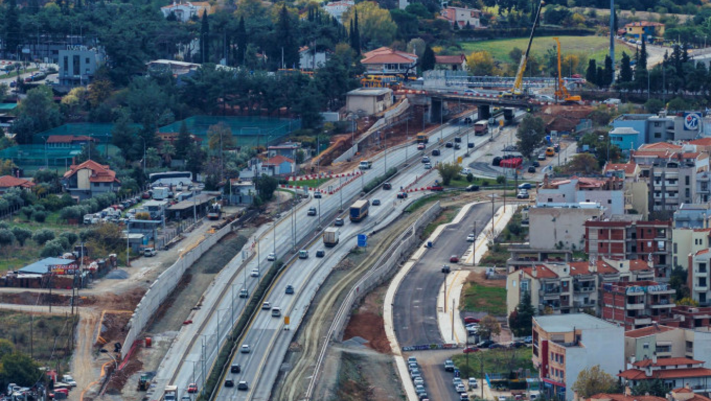 Θεσσαλονίκη: Καραμπόλα 6 οχημάτων στον δρόμο προς Χαλκιδική