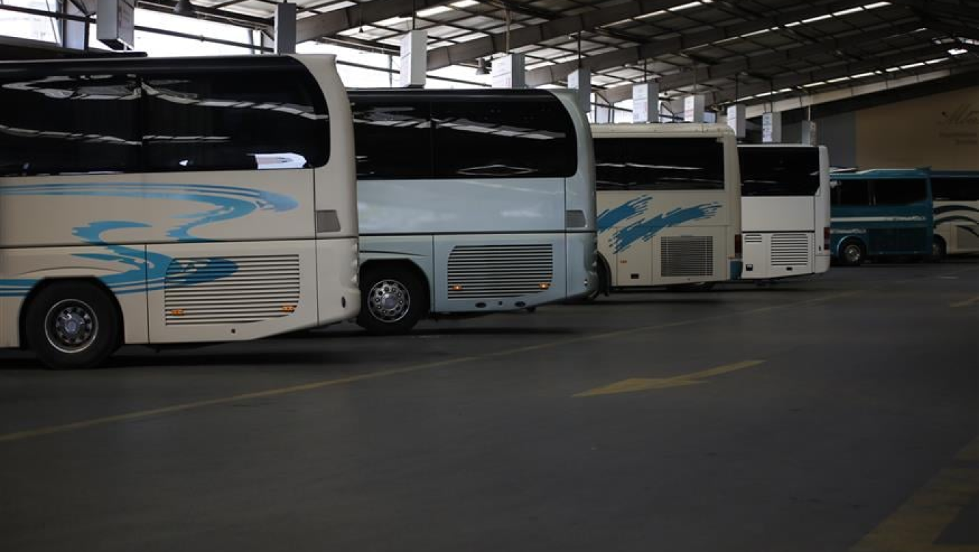Η στιγμή που λεωφορείο παρασύρει την 24χρονη στο Ωραιόκαστρο - Η ανακοίνωση του ΚΤΕΛ Θεσσαλονίκης