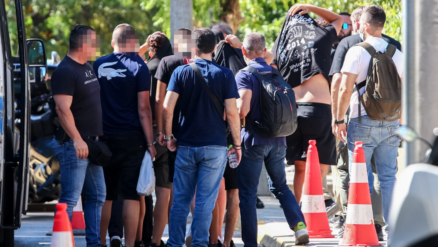 Καλλιθέα: «Μου έβγαλε μαχαίρι, δεν ήθελα να τον σκοτώσω»-Ποινική δίωξη στους συλληφθέντες