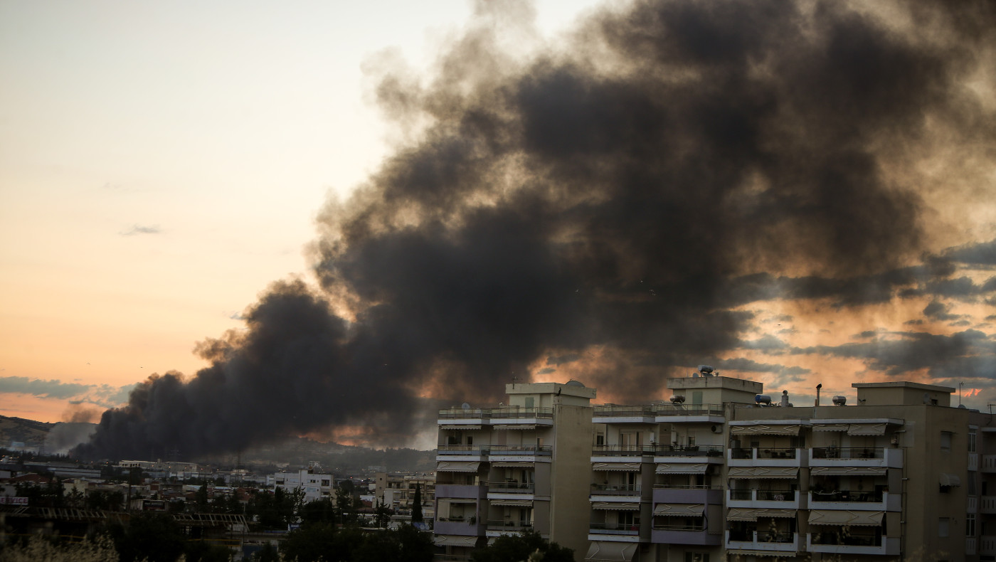 Σε «κλοιό» τοξικού νέφους η Θεσσαλονίκη: SOS για τη δημόσια υγεία