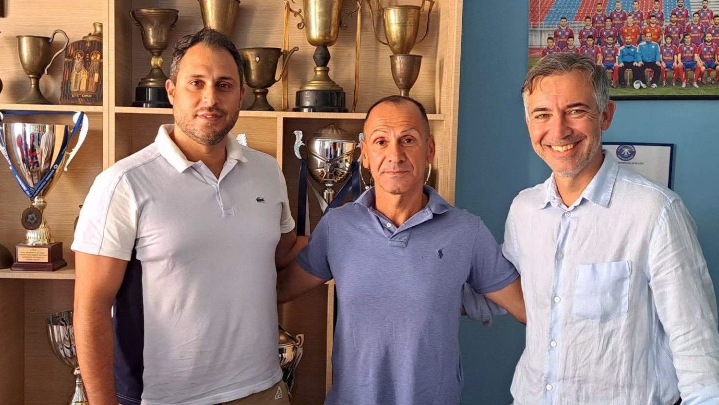 Η νέα ομάδα του Κώστα Καζάνα