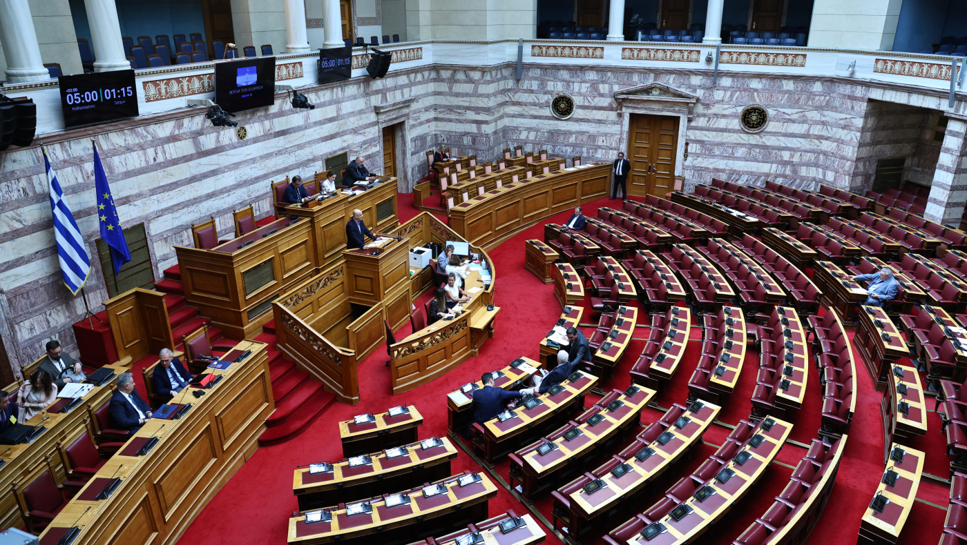 «Εκβιασμός» Πολάκη σε Δούρου για απόσυρση: Το μεσοβέζικο σχέδιο Παππά