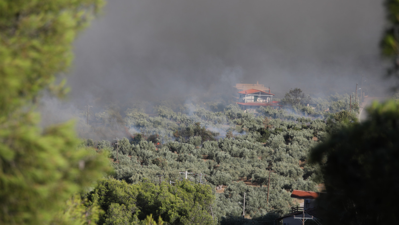 Πόρτο Γερμενό: Τουλάχιστον 150 τα καμένα σπίτια, στο Κέντρο Επιχειρήσεων ο Μητσοτάκης
