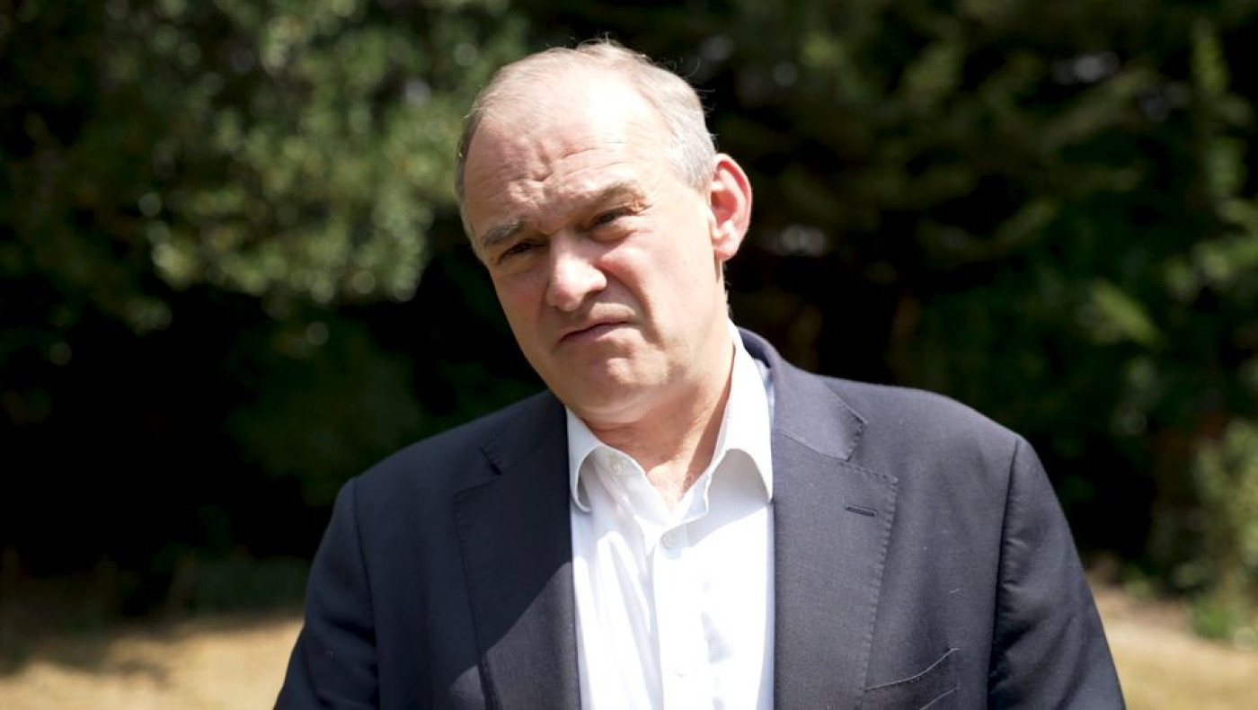 Σερ Εντ Ντέιβι: «Η FIFA πρέπει να αποκλείσει έξι παίκτες της Αργεντινής»