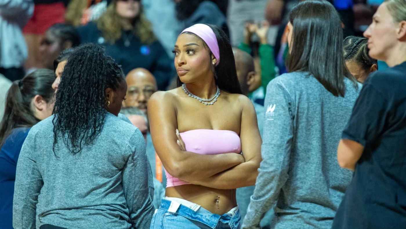 WNBA: Η Κάρινγκτον «ξεσπά» κατά της ΝαΛίσα Σμιθ με σοβαρές καταγγελίες για απιστία