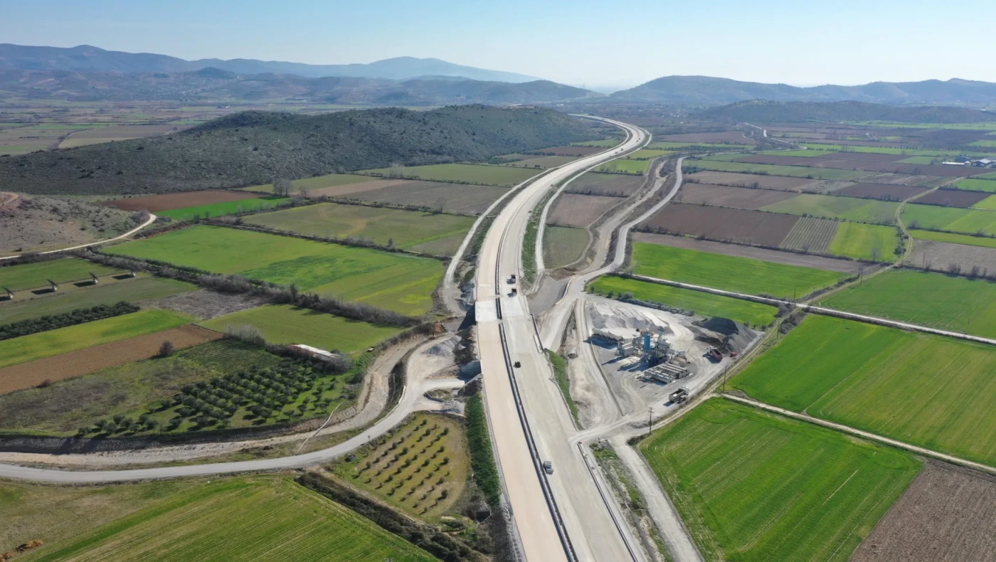 Προσωρινοί ανάδοχοι για τους άξονες Θεσσαλονίκη-Έδεσσα και Δράμα-Αμφίπολη