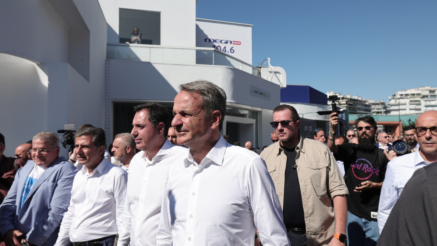 Ο Μητσοτάκης στα εγκαίνια της ΔΕΘ και η ευχή για άνοδο στον Απόλλωνα Καλαμαριάς