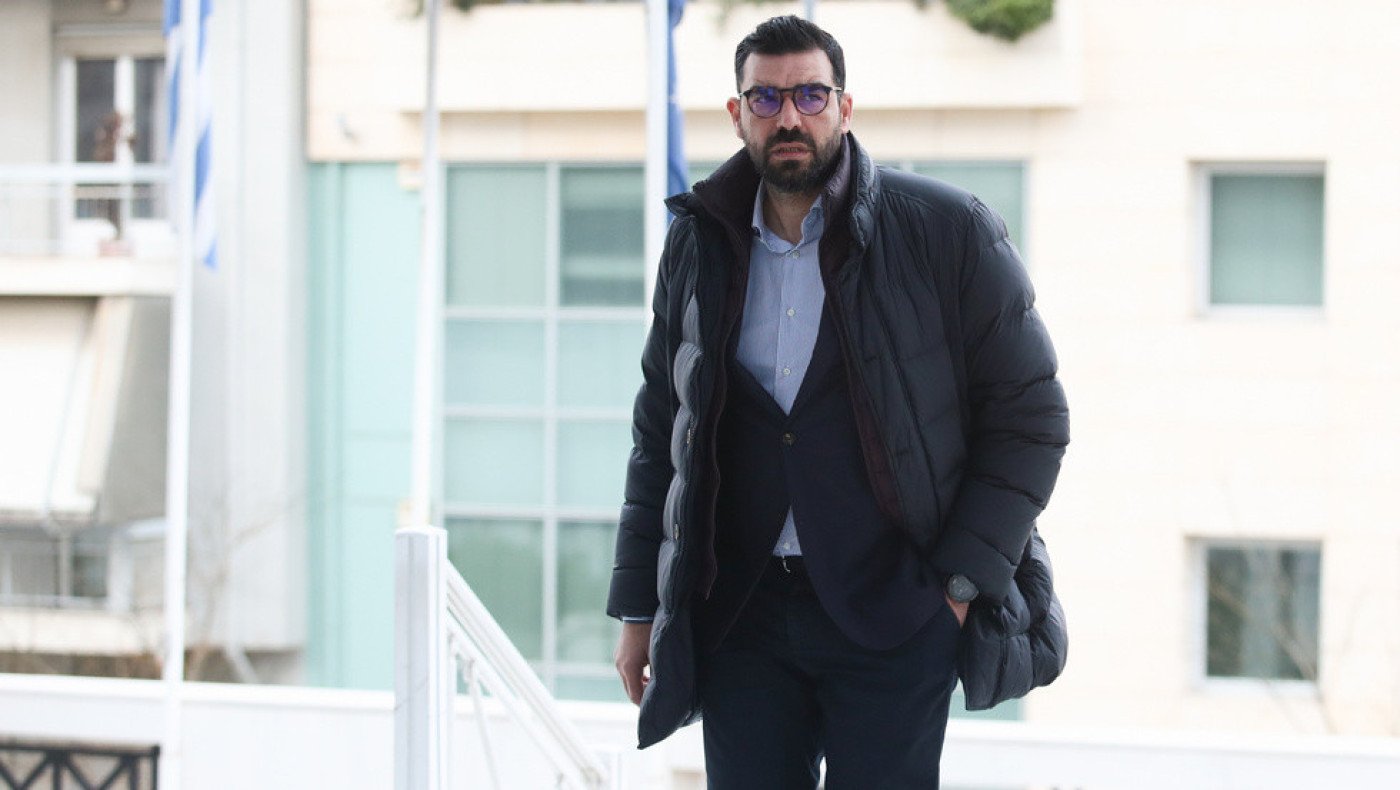 Κωνσταντινέας-«Δίκη στον ΣΚΑΙ»: «Η διαιτησία δεν ξεκίνησε καλά – Ντεφορμέ Έλληνες και ξένοι»