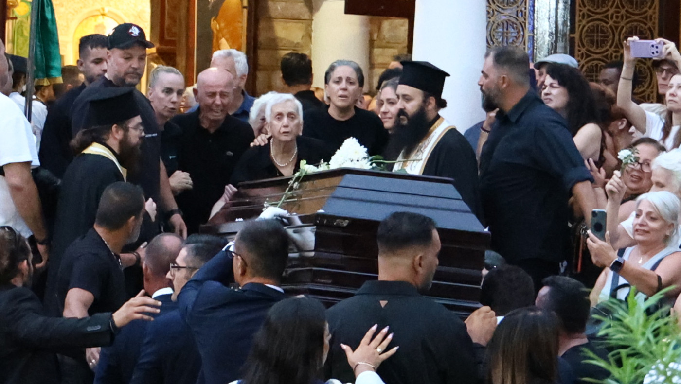 Σήμερα το τελευταίο αντίο στον Μαζωνάκη-Ολονύχτιος θρήνος στη Νίκαια (vid)