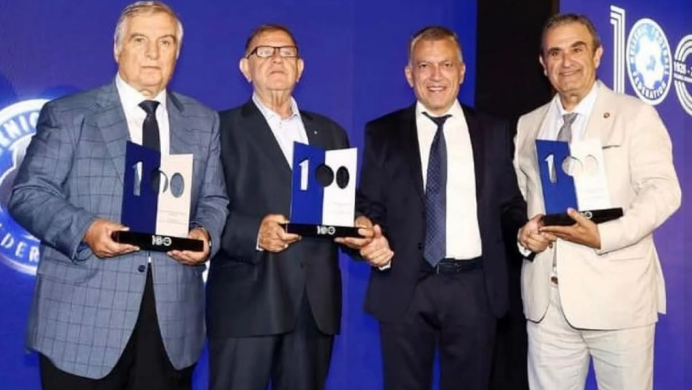 Ανατριχιαστικό και άθλιο! Η ΕΠΟ τίμησε τον υβριστή του αιώνα (της)!