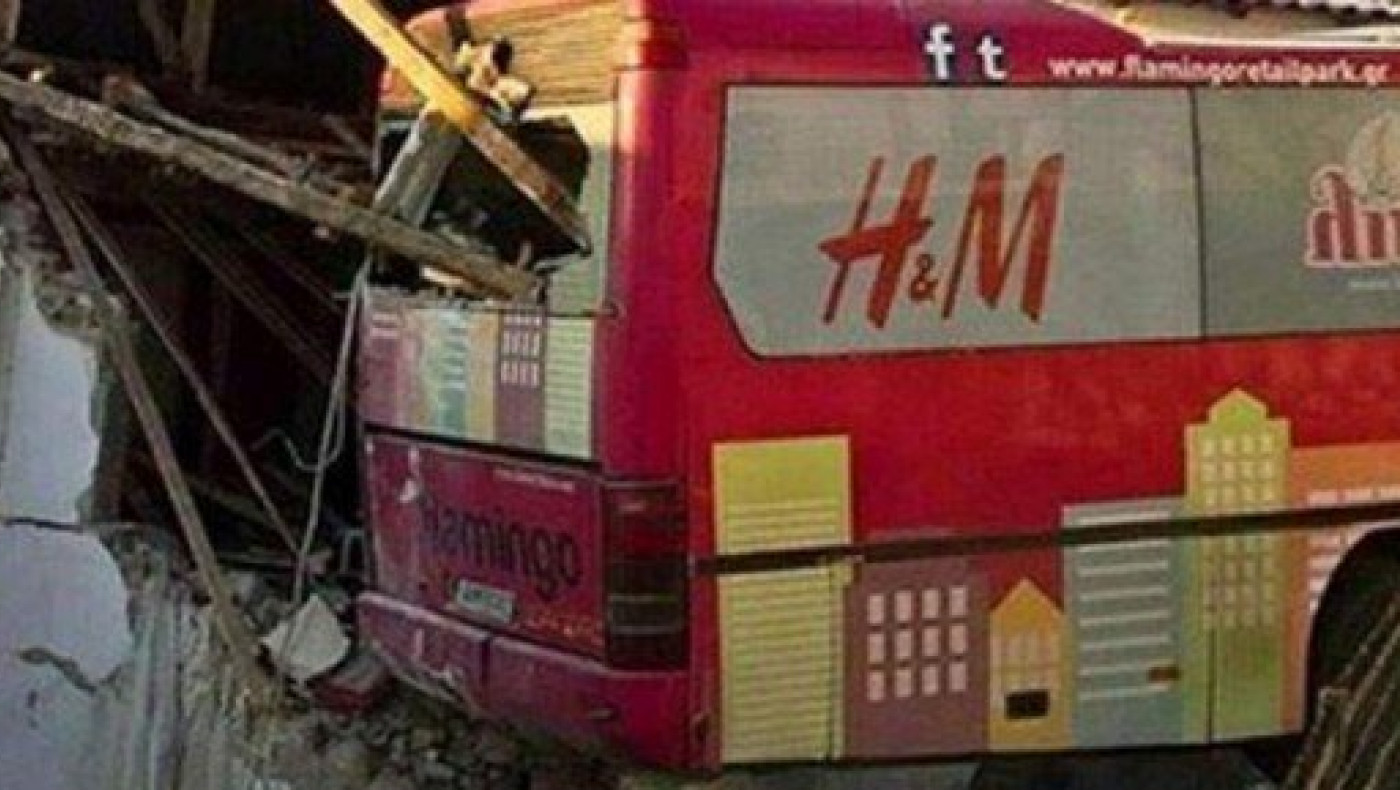 ΣΟΚ στην Ξάνθη: Λεωφορείο χωρίς οδηγό έπεσε πάνω σε μαθητές! (ΦΩΤΟ)