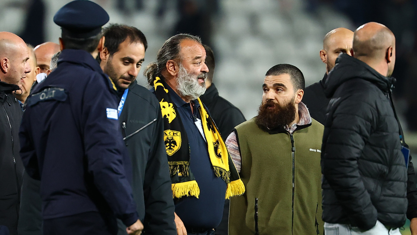 Η ένταση στο φινάλε του ΠΑΟΚ  - ΑΕΚ και ο διάλογος Σαββίδη - Ηλιόπουλου