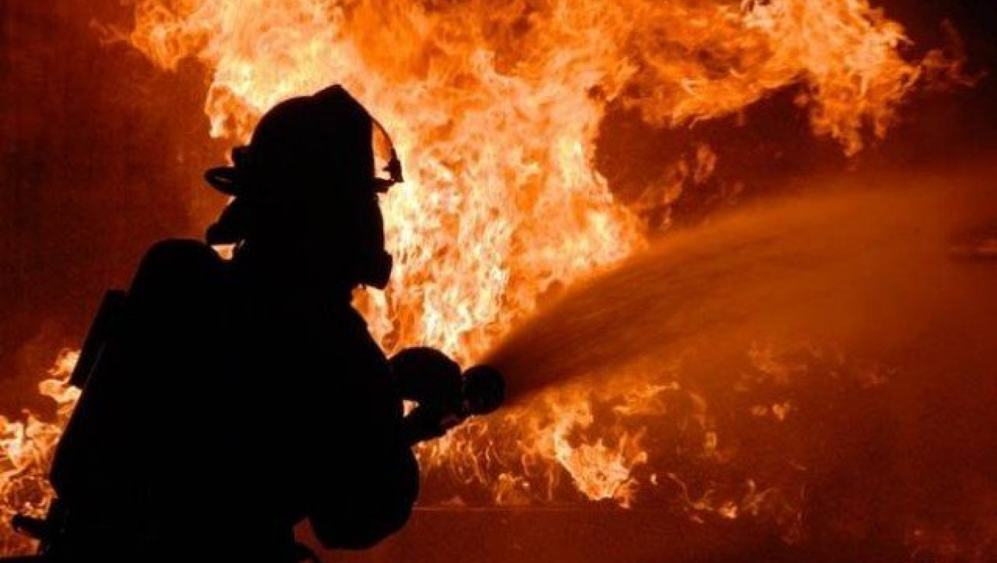 ΕΚΤΑΚΤΟ: Φωτιά σε φούρνο στη Νεάπολη Θεσσαλονίκης (ΦΩΤΟ)