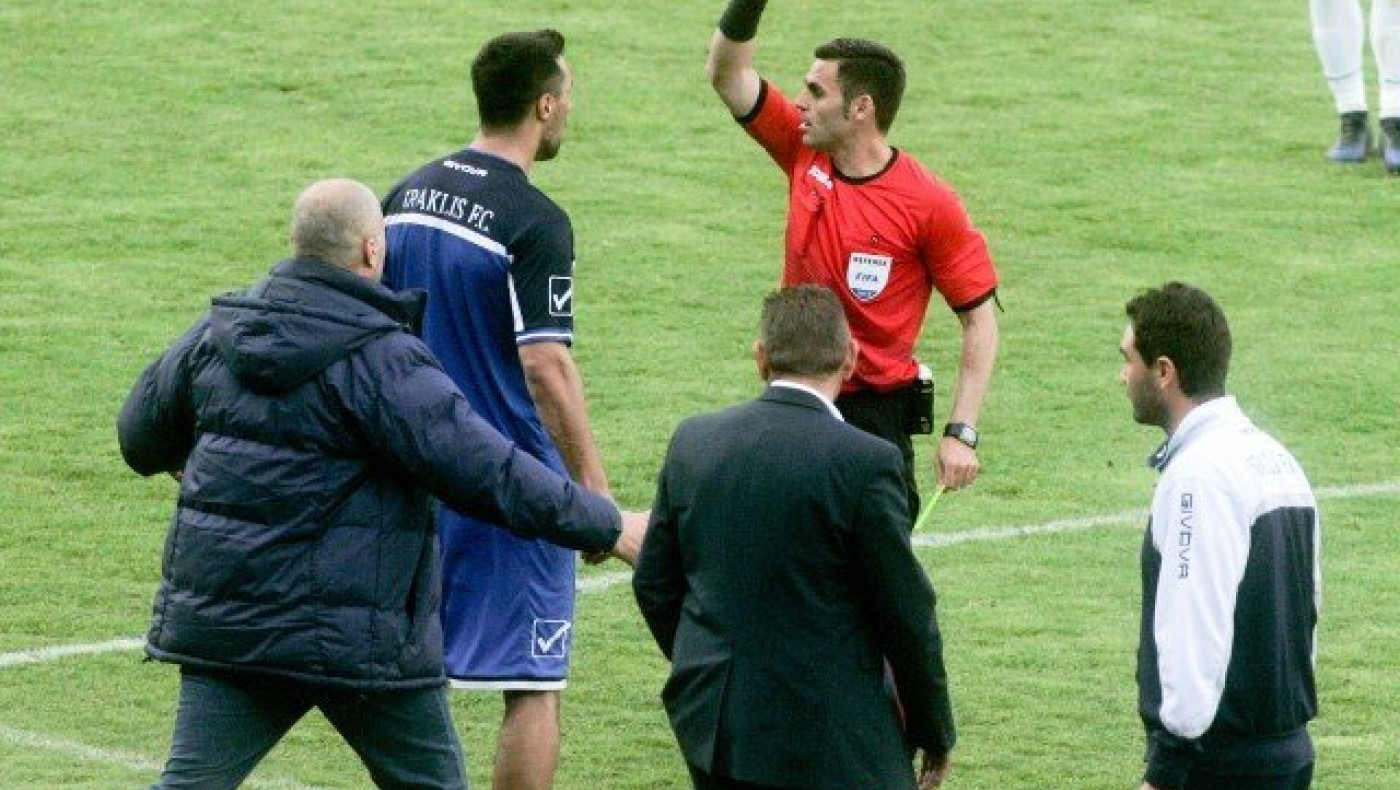 «Σημαδεμένη»      αποβολή      για    τον     Περόνε