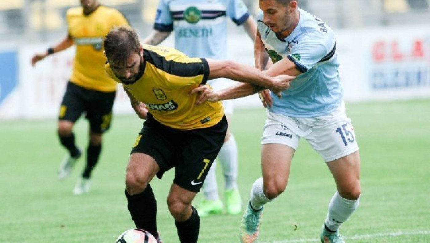 Διαπραγματεύσεις        με     τη       μορφή… πόκερ