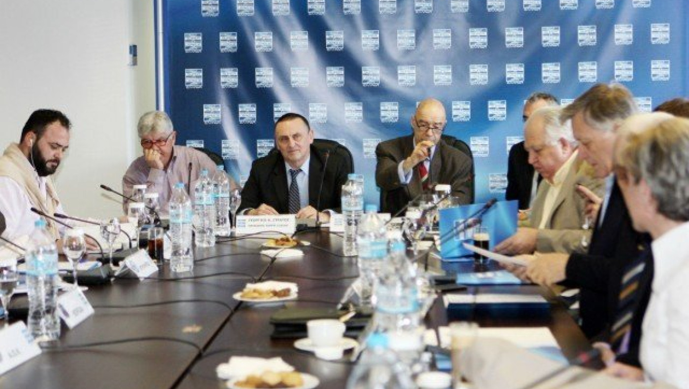 Πιέζει η     Σούπερ  Λιγκ για     άμεσες   αποφάσεις