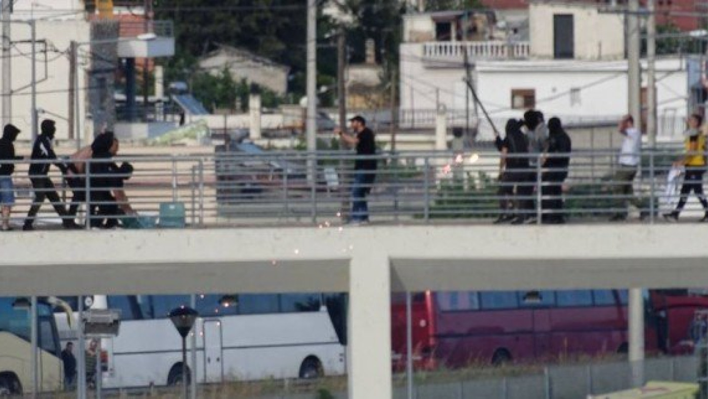 Εκτιμούν       αφαίρεση        τριών          βαθμών