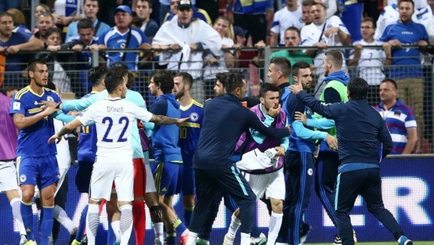 «Χαρτί και καλαμάρι» στο φύλλο αγώνα τα αίσχη στη Ζένιτσα