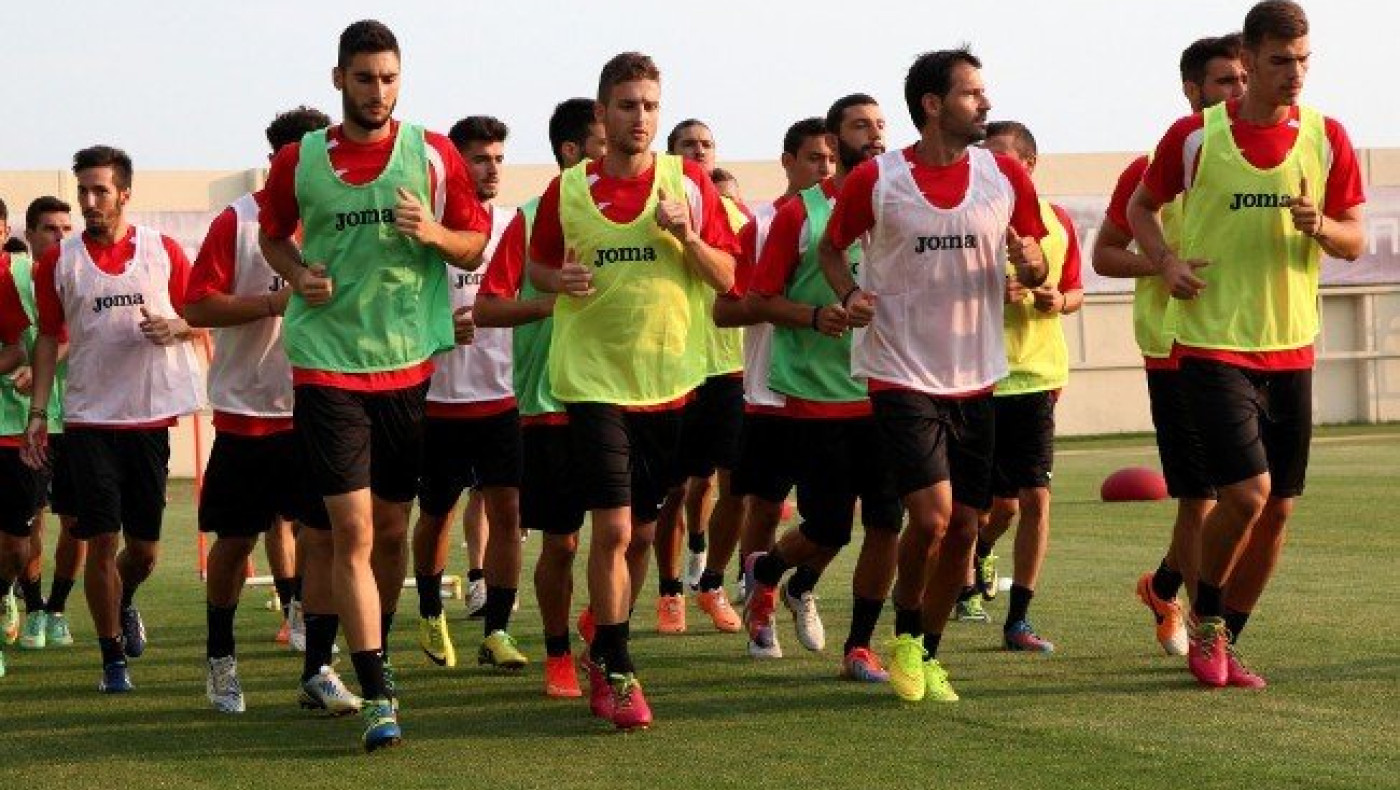 Αντιπροσωπεία των παικτών σε σχολεία 