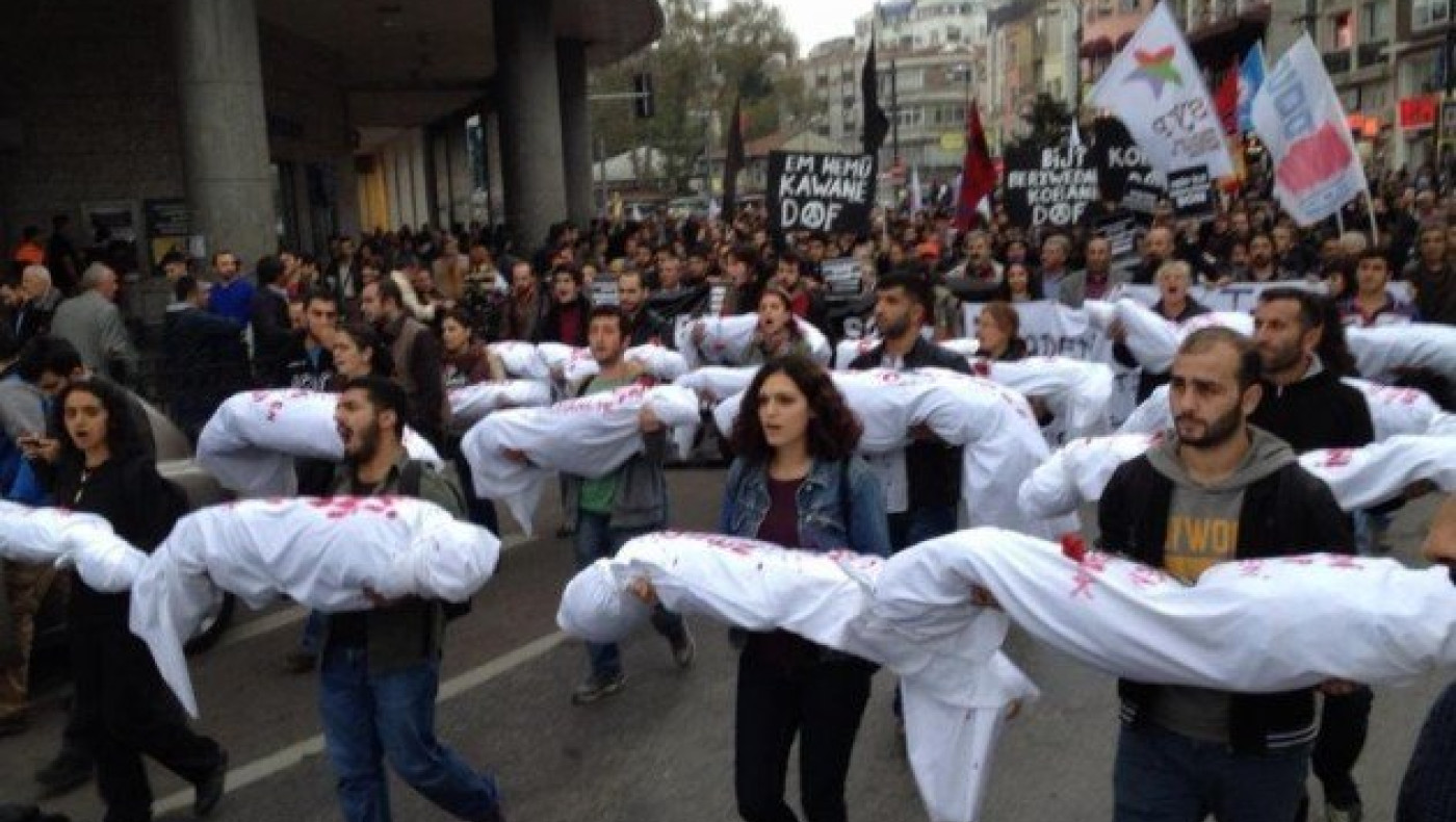 Η συγκλονιστική διαμαρτυρία των Κούρδων