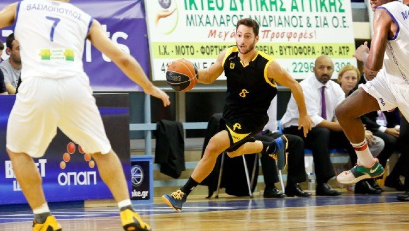 Άλωσε την Ελευσίνα με Βεζένκοφ