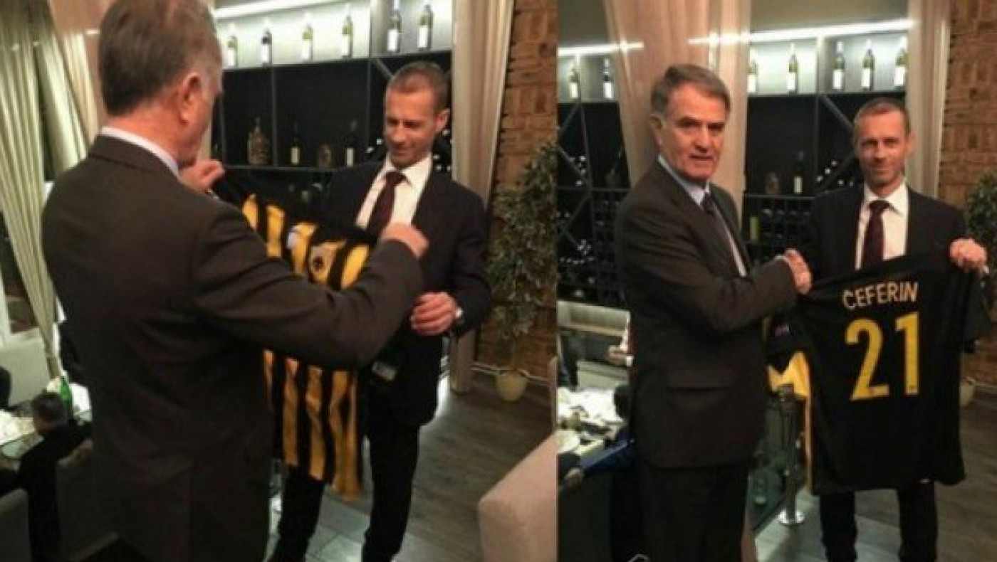 Πήρε  δώρο φανέλα της ΑΕΚ  ο πρόεδρος                της UEFA!