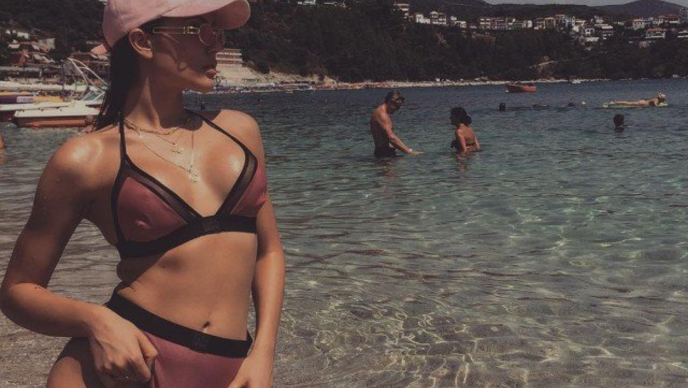 Αυτή είναι η Ελληνίδα τραγουδίστρια με την απόλυτη κορμάρα! (Pics)