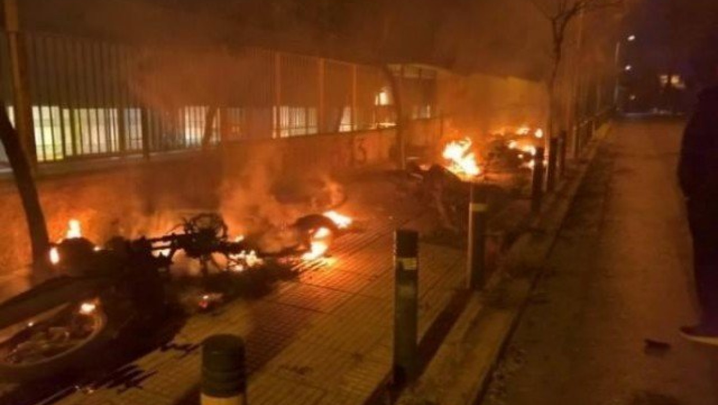 ΕΚΤΑΚΤΟ: Χάος στην Αθήνα από χούλιγκαν του Ολυμπιακού!