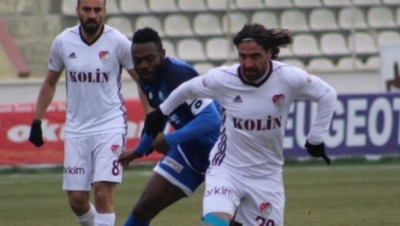 Περιμένει     τη     FIFA    ο     Αρης    για  Τάτο