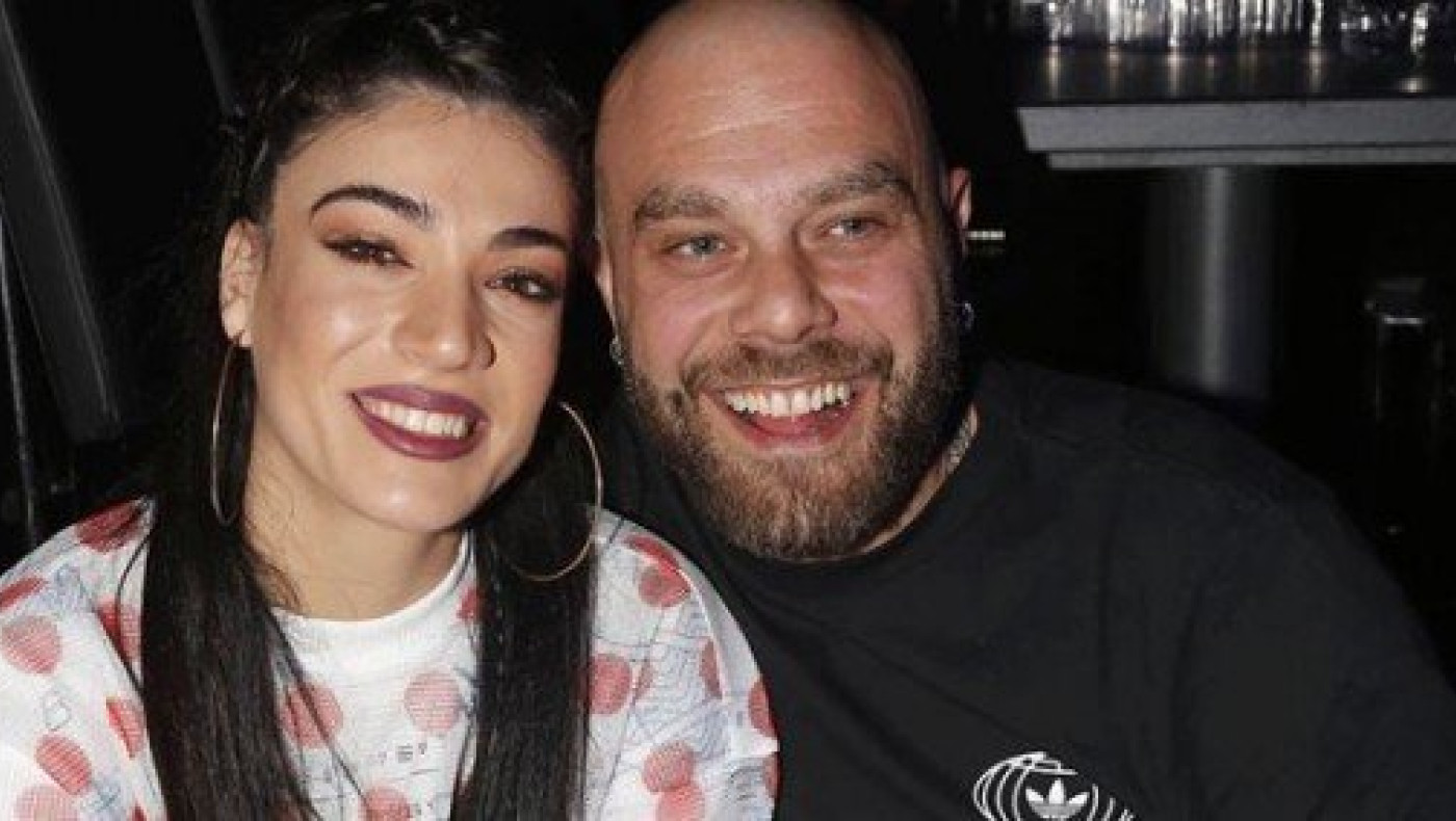 Κουινέλης - Αδάμου: «Καυτά» φιλιά μετά την ανακοίνωση της εγκυμοσύνης