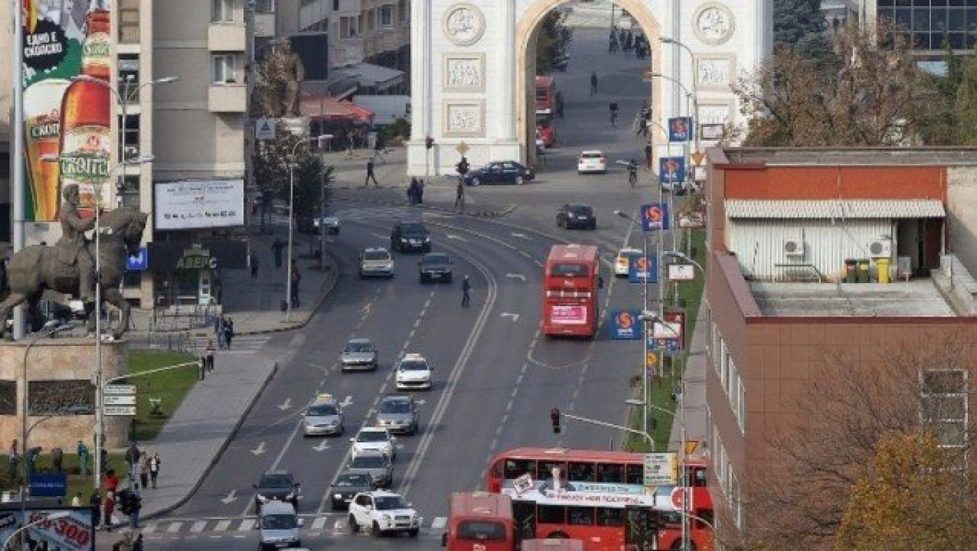 Σκόπια: Ξεκίνησε η αποκαθήλωση των «αλυτρωτικών»     αγαλμάτων