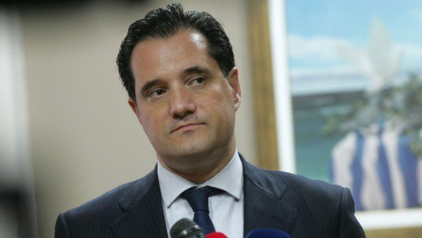 Πανηγυρισμοί Αδωνι          για την απαλλαγή Μαρινάκη