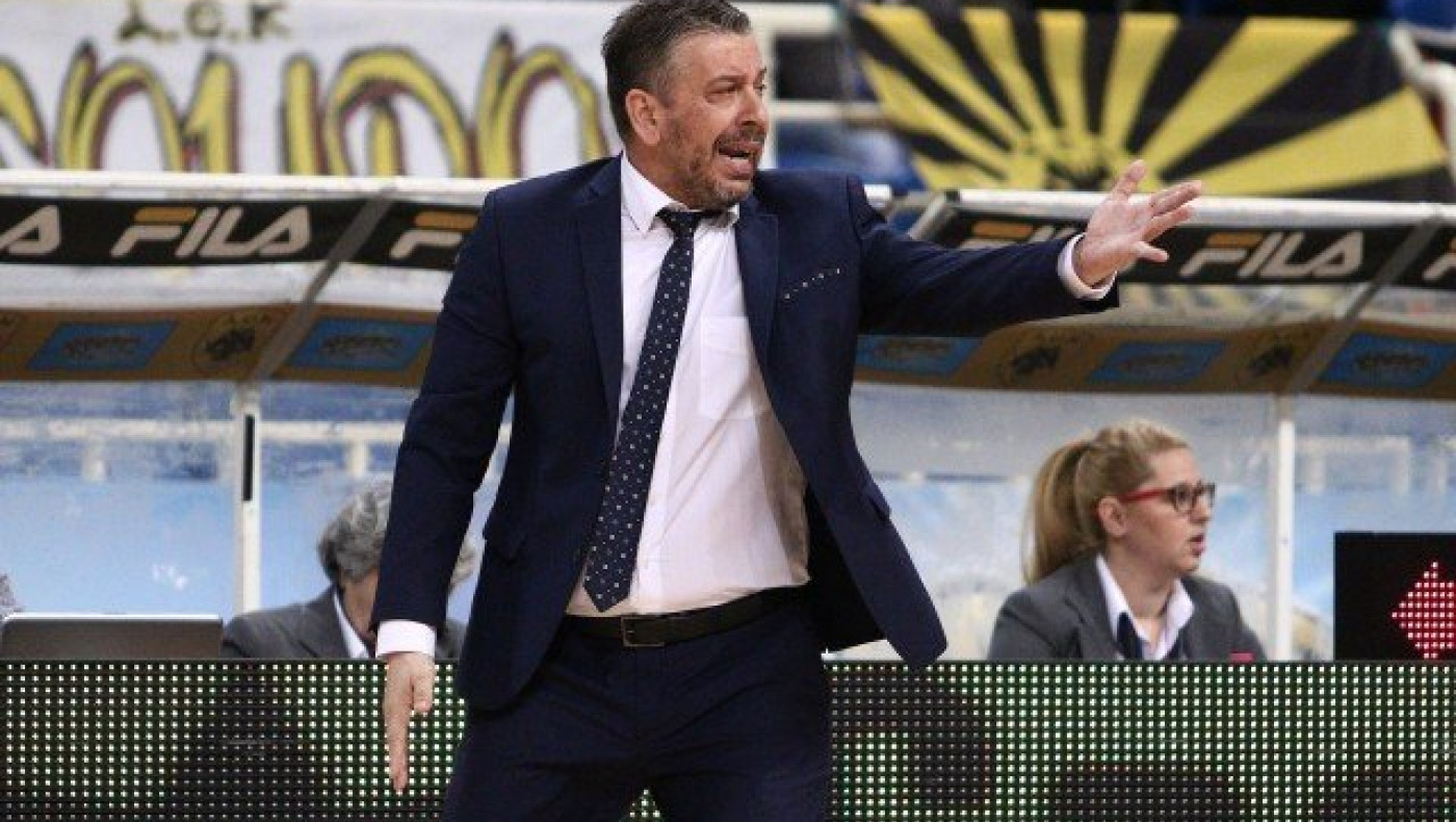 Παπαθεοδώρου: «Ήμασταν καλύτεροι και στις 2 πλευρές του παρκέ»