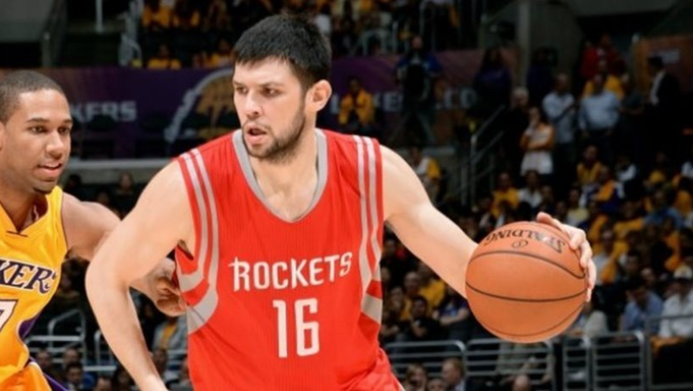 Άνοιξε λογαριασμό ο "Παπ" (video)