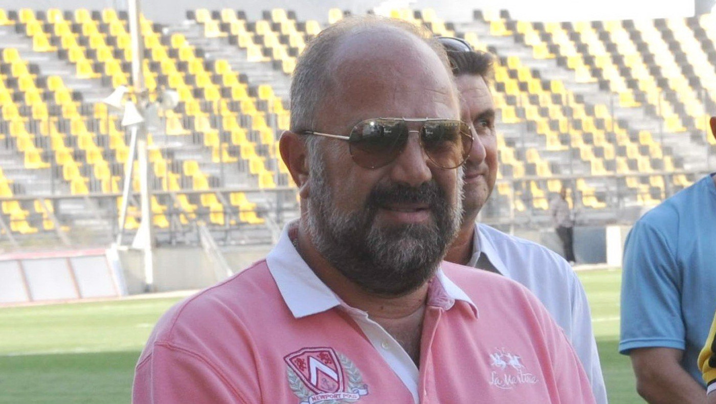 Όλα επί τάπητος