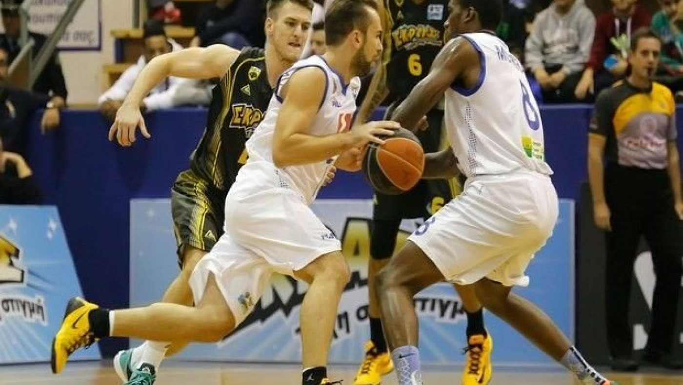 Ο Πανελευσινιακός κατατρόπωσε την ΑΕΚ 