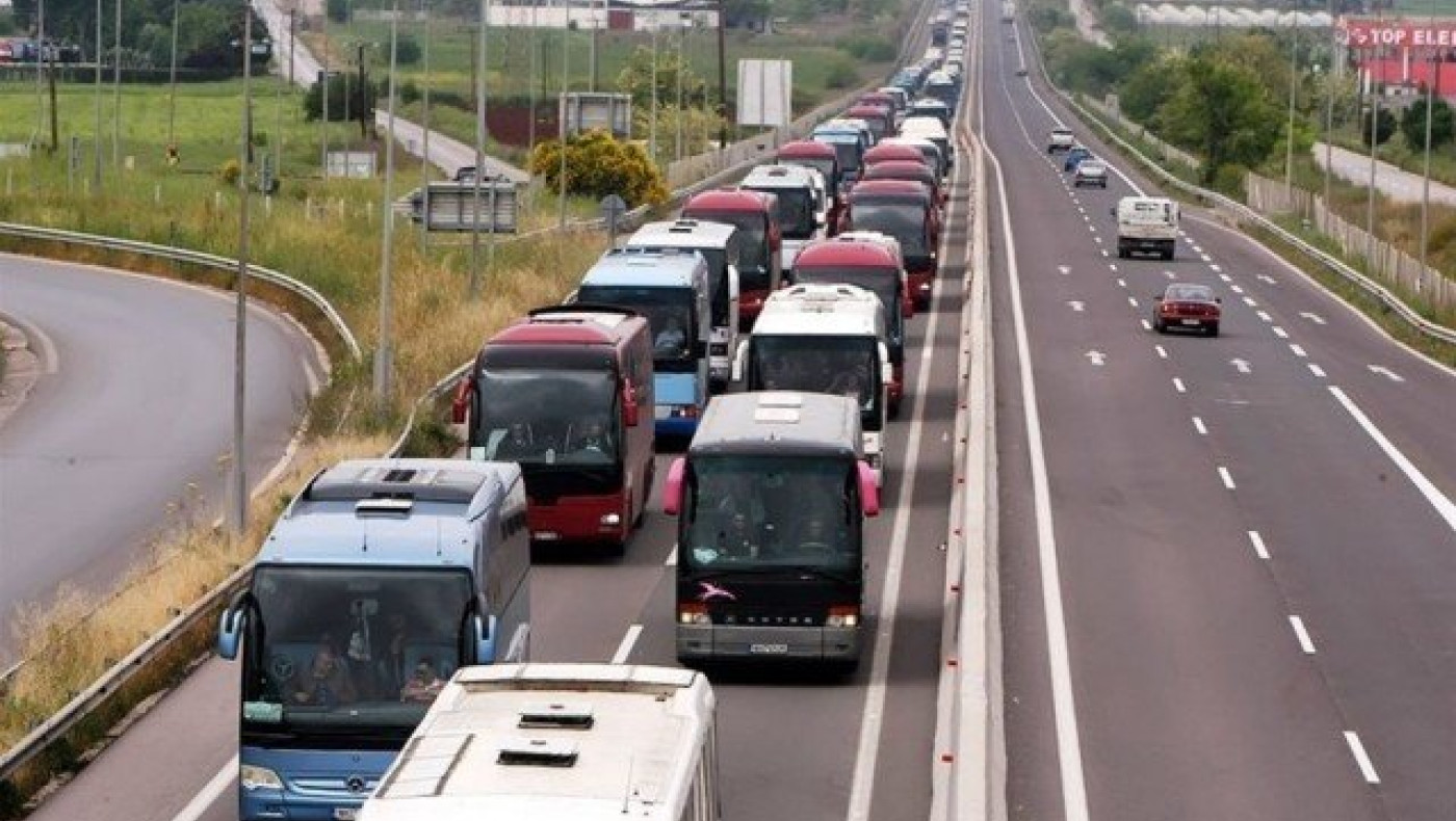 Στις 05:00      ξεκινά        το κονβόι των φιλάθλων
