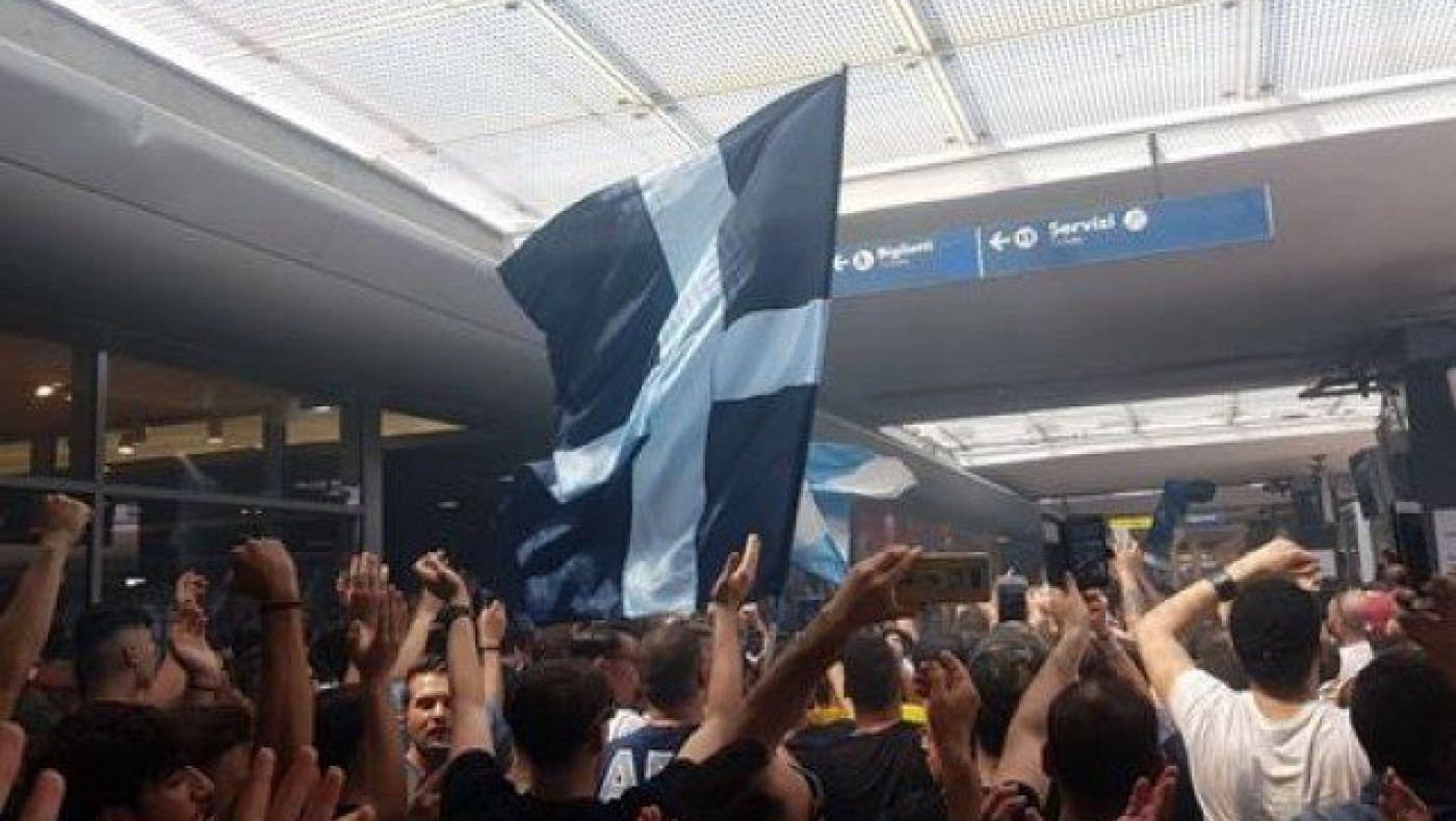 H τρέλα δεν πάει στα βουνά! Πάει από τη Νάπολι στη Φλωρεντία! (vids)