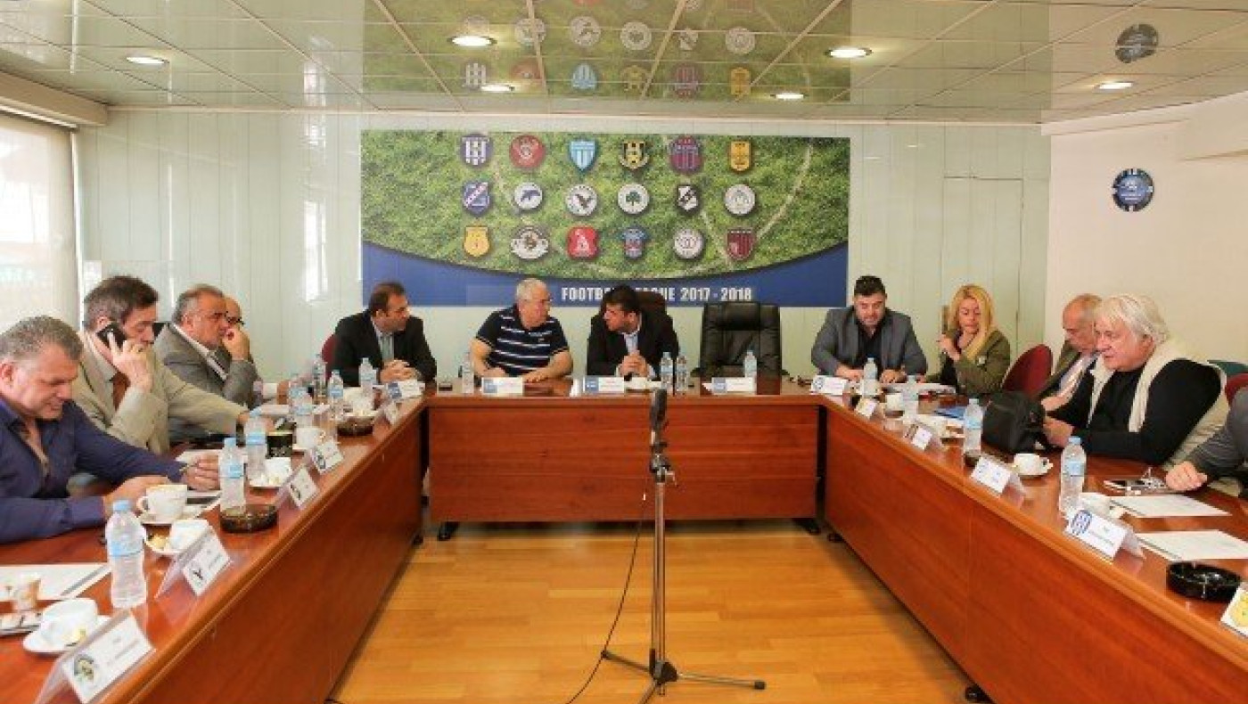 Tι λένε οι ομάδες της Football League για το σκάνδαλο με τις άδειες